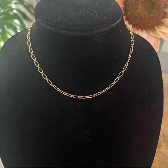 Gold tone Chainlink Necklace - Picture 2 of 7